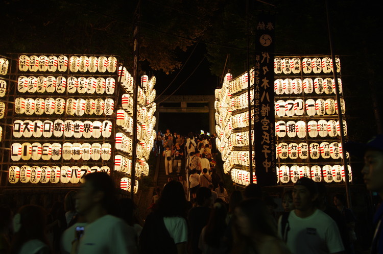 夜の祭礼、風景が一変